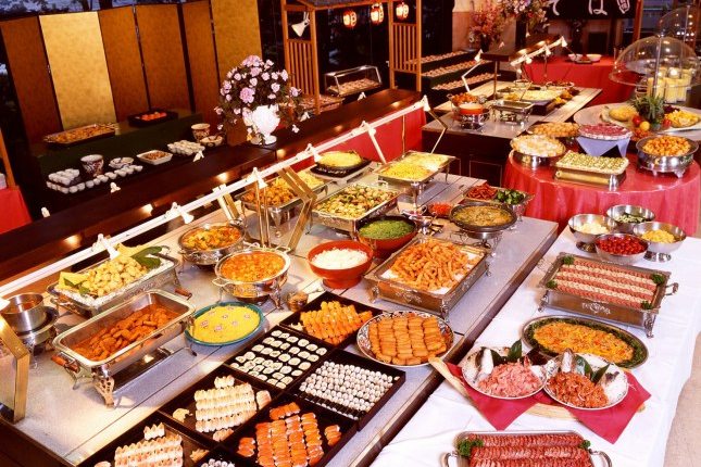 Un buffet à l'hôtel